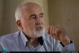 احمد توکلی  |  هر دو جریان سیاسی کشور امروز ضعیف شده اند