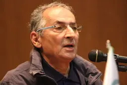 صادق زیباکلام : حداقل یوز پلنگ سوم را زنده نگه دارید+ تصویر