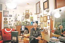  باخبر شکار میمیرم