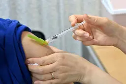  در کشور چند دوز واکسن کرونا تزریق شده است؟ 