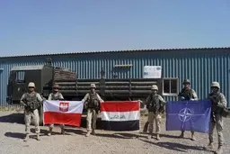 فرمانده نیروهای ناتو درعراق: نیروهایمان را به درخواست دولت این کشور افزایش می دهیم