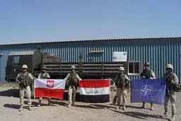 فرمانده نیروهای ناتو درعراق: نیروهایمان را به درخواست دولت این کشور افزایش می دهیم