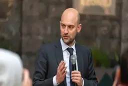 ادعای وزیر خارجه فرانسه: ما یعنی فرانسه و شهر مارسی در تیررس (موشک‌های ایران) قرار داریم  | توافق با تهران باید شامل مباحث موشکی و منطقه‌ای باشد
