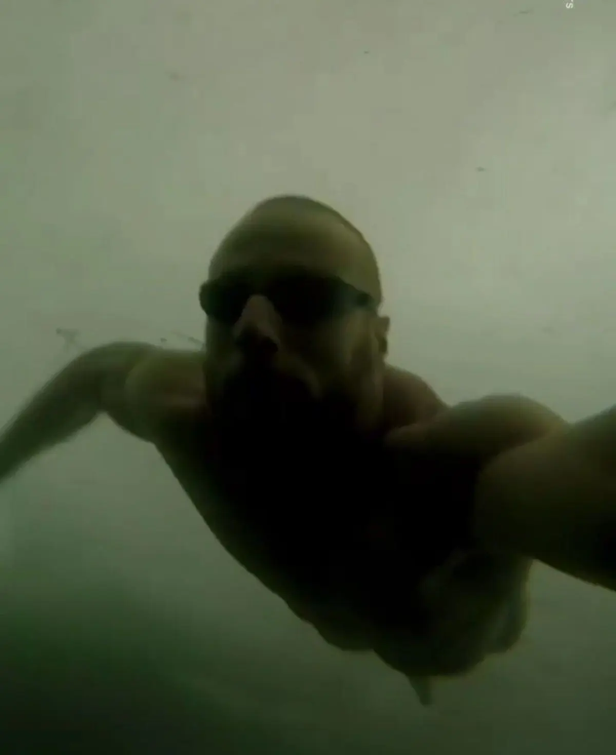 شنای بوریس اوراوک، شناگر اسلواک در دریاچه یخ+ویدئو 