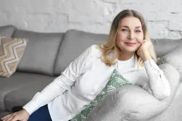 کارهایی که نباید در ۴۰ سالگی انجام داد | چهل ساله ها حتما بخوانند! 