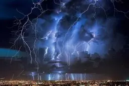 رعد و برق و رگبار تا چهارشنبه ادامه دارد