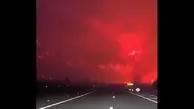 بزرگراهی در اسپانیا در محاصره شعله‌های آتش از دریچه دوربین یک سرنشین خودرو+ ویدئو 
