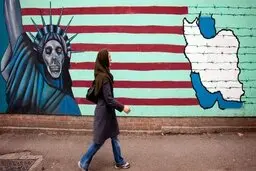 مکانیسم ماشه تنها یک ابزار تهدید علیه ایران است | گزینه نظامی محتمل نیست