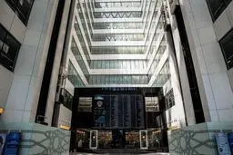 بورس اول شد | مقایسه چهار بازار موازی در سال ۹۹