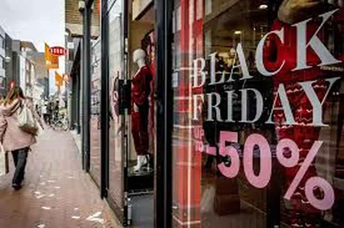 تاریخچه بلک فرایدی | فلسفه شکل‌گیری بزرگترین حراجی سال چیست؟ +ویدئو