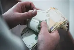 کارمندان دولت بخوانند | خبری مهم درباره افزایش حقوق کارمندان رسید !