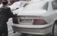 کمک مامور پلیس راهنمایی سرعین به خودروهای گرفتار در برف+ویدئو