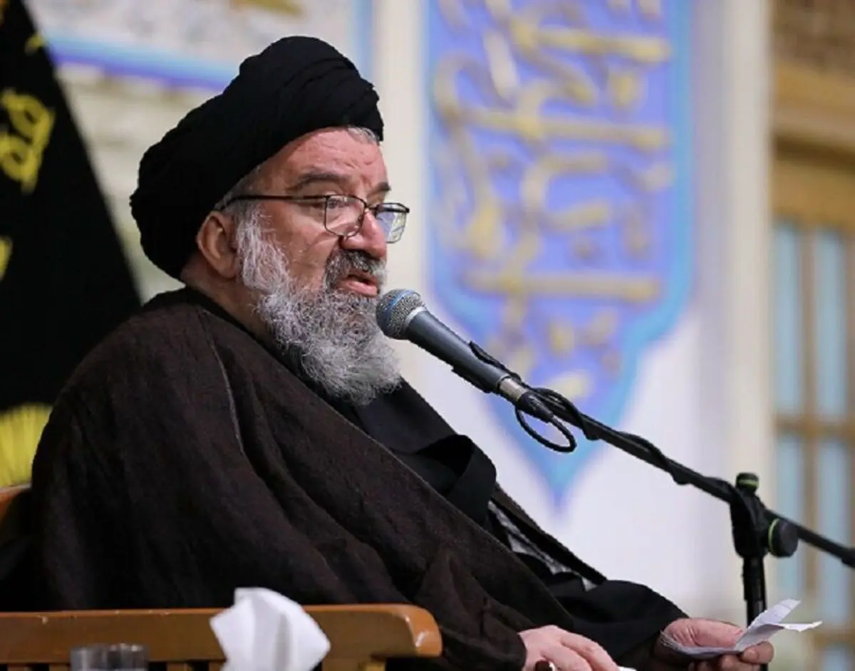 روایت احمد خاتمی از وضعیت جسمانی رهبر انقلاب در روز نخست جنگ
