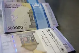 سقف مزایای حقوق کارمندان ۴ برابر شد | ضوابط پرداخت مزایای معیشتی و رفاهی کارمندان ابلاغ شد | جزییات مهم را بخوانید 