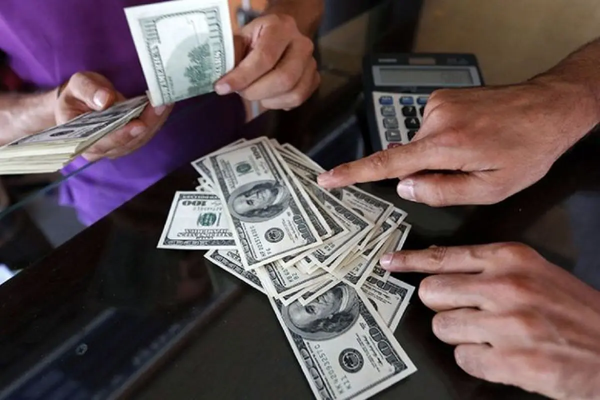 
مسدود شدن حساب بانکی ۷۰۰ فعال غیر مجاز ارزی توسط وزارت اطلاعات
