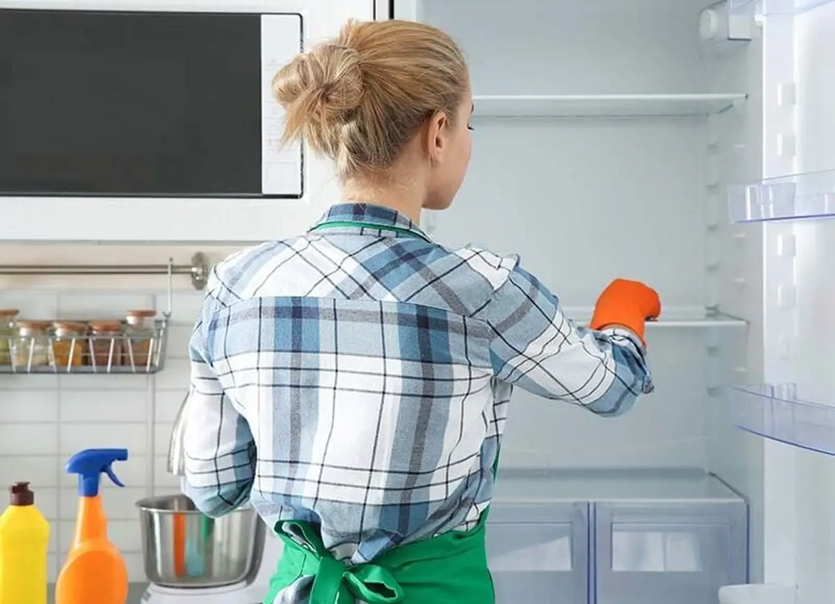 با این روش یخچال خود را تمیز کنید | خانم های خانه‌دار اینطوری خانه تکانی کنید!