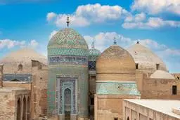 برف پاییزی در اردبیل | جلوه‌ای تازه از مجموعه جهانی شیخ صفی‌الدین +ویدئو