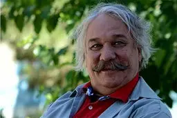 بازیگر مشهور ایران در بیمارستان بستری شد | آخرین وضعیت جمشید جهان‌زاده