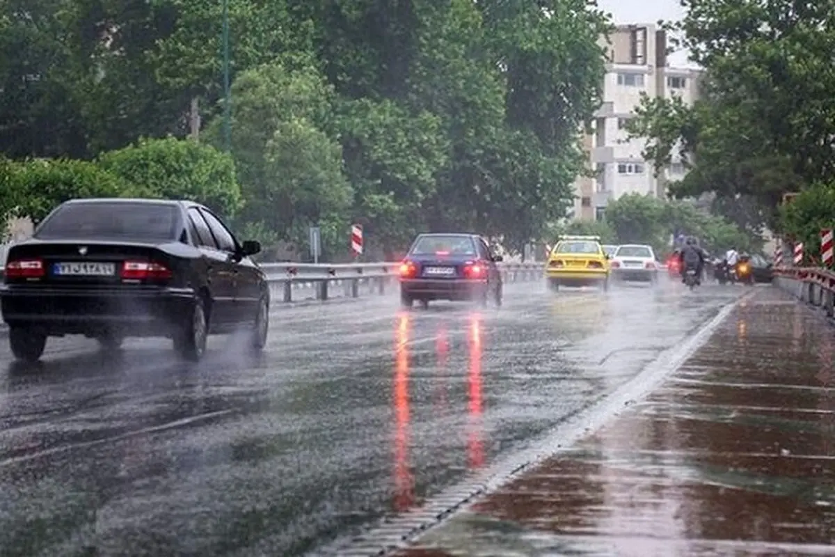  بارش باران در بیشتر نقاط کشور آغاز شد |  بارش برف در نقاط سردسیر | هوای تهران دوباره آلوده شد
