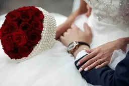 دزدی عجیب عروس داماد با  چند تکه شکلات!