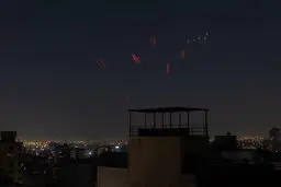 وضعیت خوابگاه دانشجویی دانشگاه علوم پزشکی شهید بهشتی پس از حمله دیروز اسرائیل+ ویدیو 

