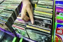 داغ‌شدن تنورِ نمایش خانگی با نوید محمدزاده،هدیه تهرانی و نیکی کریمی؟