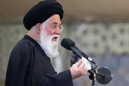 
علم‌الهدی: نباید بگذاریم چراغ نیمه شعبان خاموش شود باید جشنهای ماه شعبان در فضای حقیقی برگزار شود
