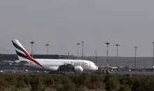 حمله با تبر به هواپیمای نظامی آمریکا در ایرلند | خسارت به هواپیما و بسته شدن فرودگاه +ویدئو