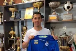 استقلال |  فکری دروازه‌بان را اخراج کرد 