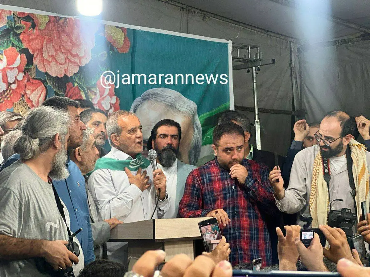 پزشکیان در پاکدشت: اگر رئیس جمهور شدم دین بزرگی بر گردنم خواهد بود