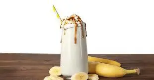 تاحالا شیر موز و اشتباه درست میکردی | دو راز اصلی درست کردن شیرموز کافی شاپی+ ویدیو 