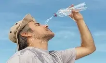رنگ ادرار از سلامتی ما چه می‌گوید؟
