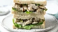 طرز تهیه ساندویچ مرغ با سس ریحان و پنیر |  ترکیبی لذیذ و مقوی برای یک وعده غذایی +ویدئو
