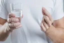 بلایی که با خوردن ۴ استامینوفن سرتان می‌آید