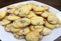  طرز تهیه شیرینی کشمشی بدون فر | دستور فوری پخت شیرینی کشمشی 