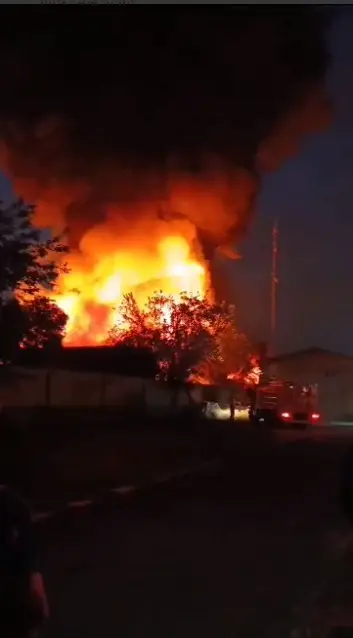 آتش سوزی مهیب در  اطراف بیمارستان هفت تیر وحشت مردم را برانگیخت+ ویدئو و اخبار تکمیلی