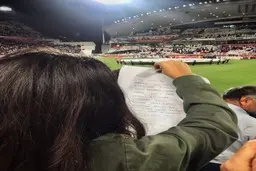 ‏تصویری عجیب از یک ‎زن ایرانی خارج‌نشین در حاشیه جام ملت‌های آسیا