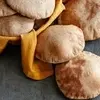 پخت نان پیتای تازه در خانه | طعمی ساده، خوشمزه و همیشه در دسترس +ویدئو