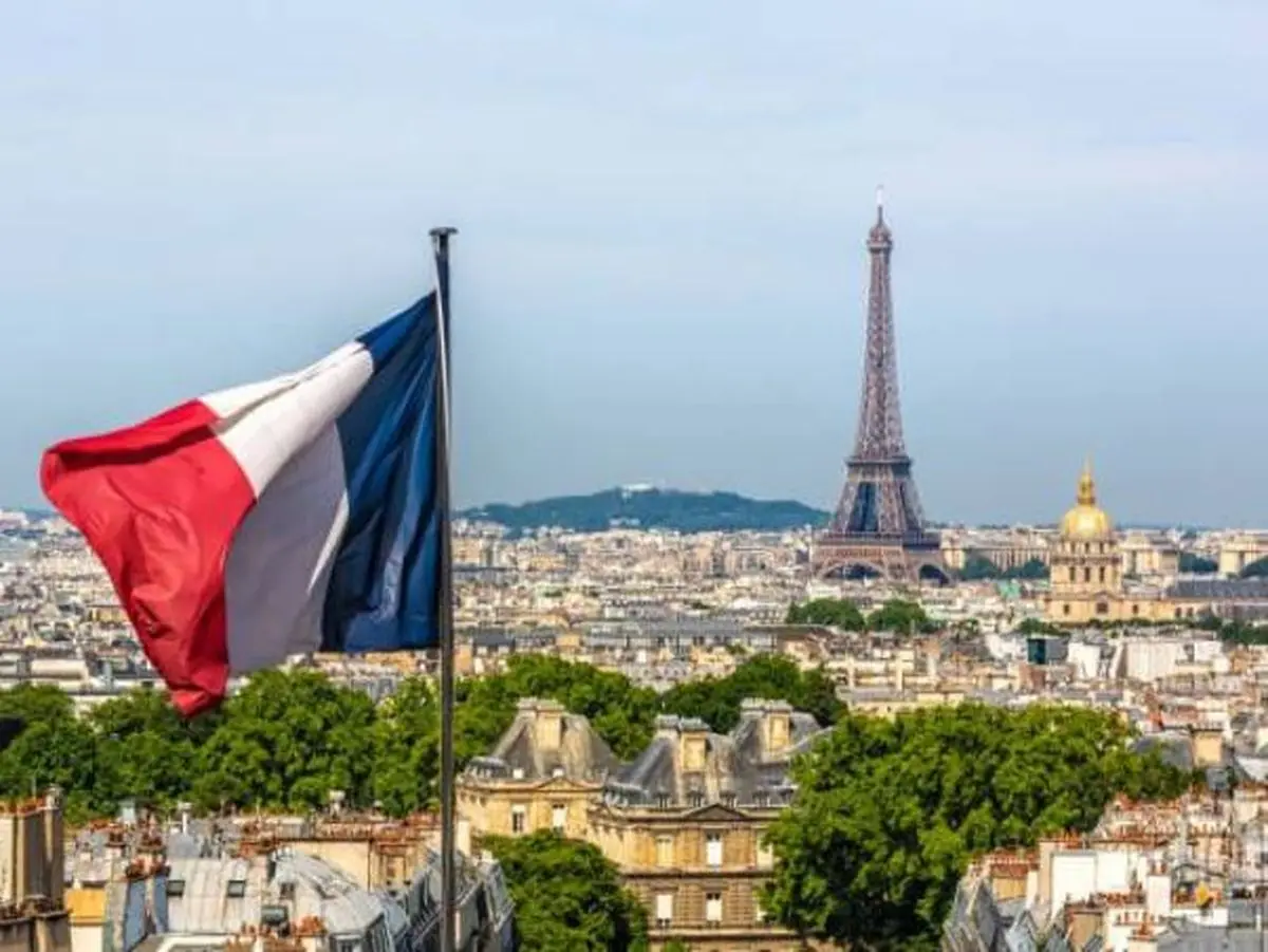 فرانسه برای اولین بار سفرای خود در آمریکا و استرالیا را فراخواند