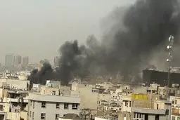 میدان بهارستان در آتش سوخت | آتش سوزی گسترده در میدان بهارستان +ویدئو