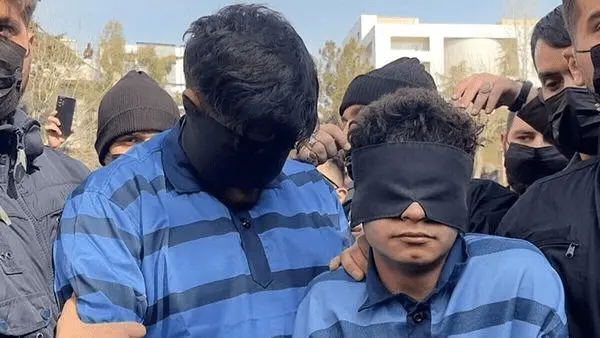 توقف اجرای قصاص قاتل دانشجوی دانشگاه تهران در آخرین لحظه | پدر امیرمحمد خالقی پای چوبه دار به قاتل دو ماه مهلت داد