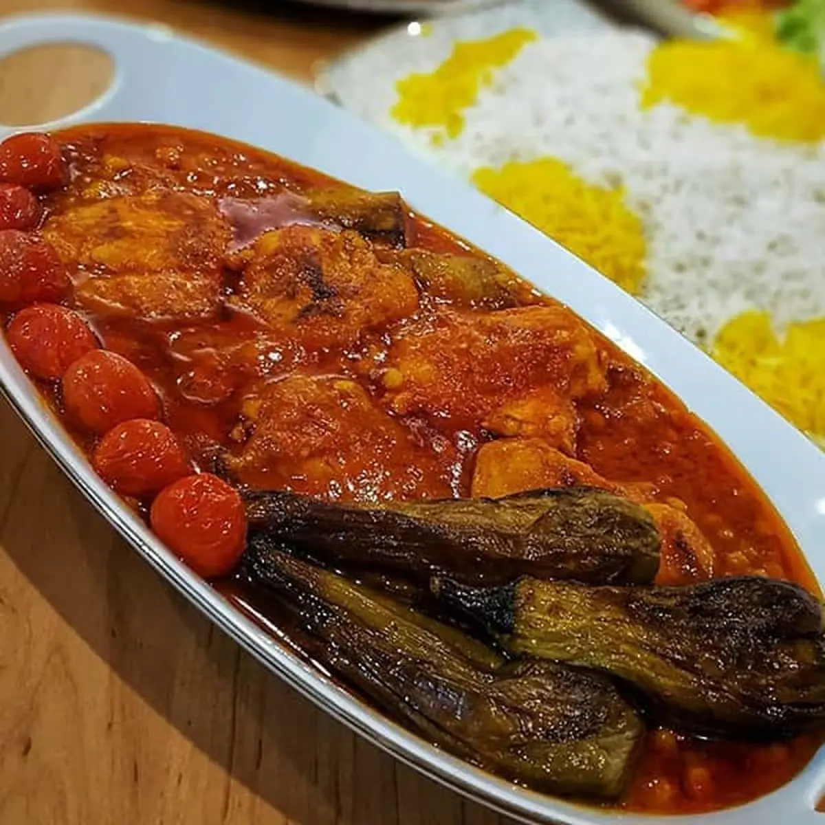 ناهار خورش بادمجان با مرغ درست کن | طرز تهیه خورش بادمجان با مرغ مجلسی و لذیذ