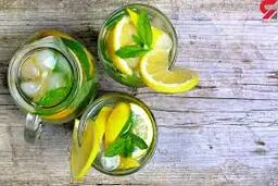 طرز تهیه‌ی شربت سیب و گلاب عطش‌شکن رمضانی+ویدئو 