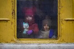  آوارگی بیش از نیمی از کودکان اوکراینی