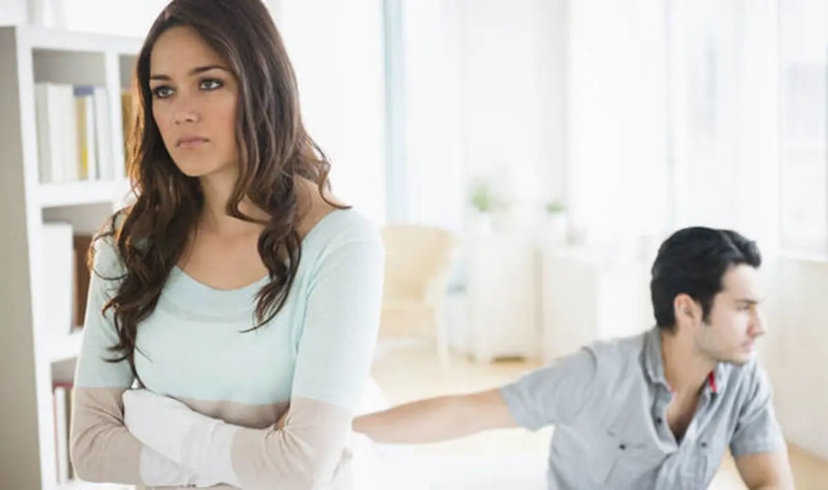۱۲ نشان های کلیدی که دال بر پایان یافتن یک رابطه عاطفی است