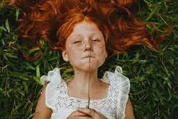 چرا مو قرمزی ها خاص هستند؟ | ۹ ویژگی مو قرمز ها که خاصشون کرده