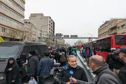 سیدعباس عراقچی در کنار مردم | دشمنان مجبور خواهند شد به قدرت مردم ایران اعتراف کنند