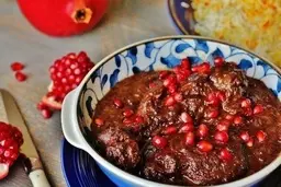طرز تهیه فسنجون مجلسی با ترشی انار + ویدیو 
