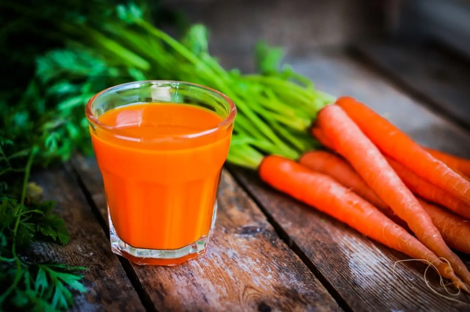 حقایقی در مورد آب هویج که قبلا نمیدونستید | آب هویج خطرناک‌ترین نوشیدنی طبیعی دنیا +ویدئو