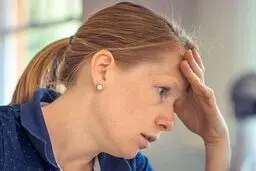 چرا زنان گاهی وقت‌ها به خودشون نمیرسن؟ | دلیل خاصی داره؟